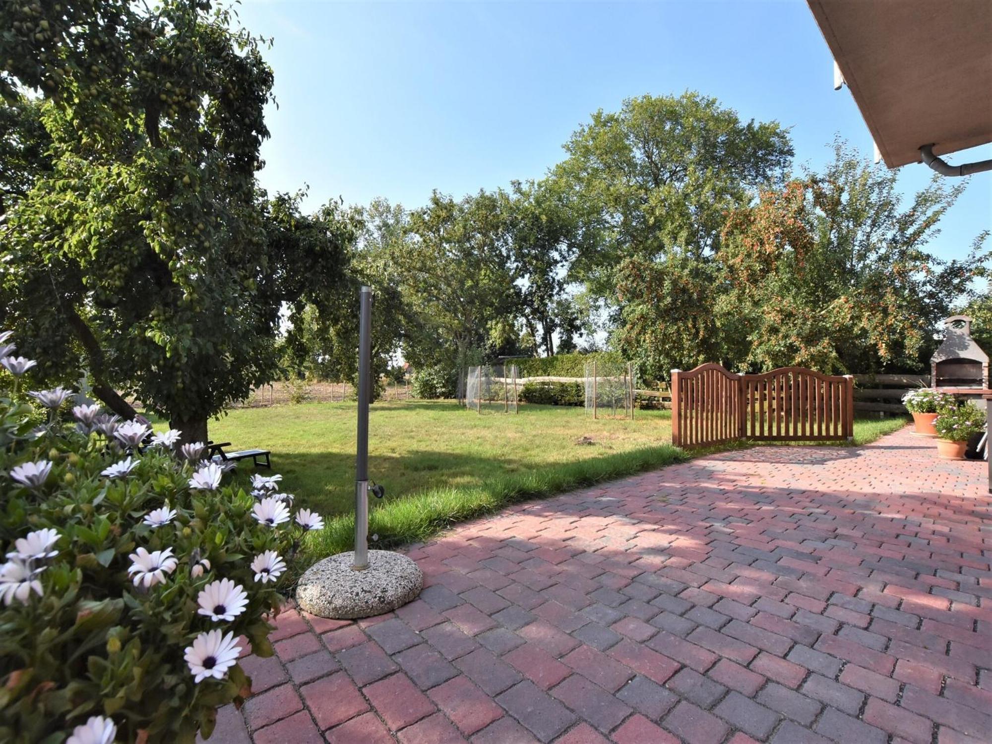 Charming Apartment In Oldenburg In Holstein With Terrace Kültér fotó