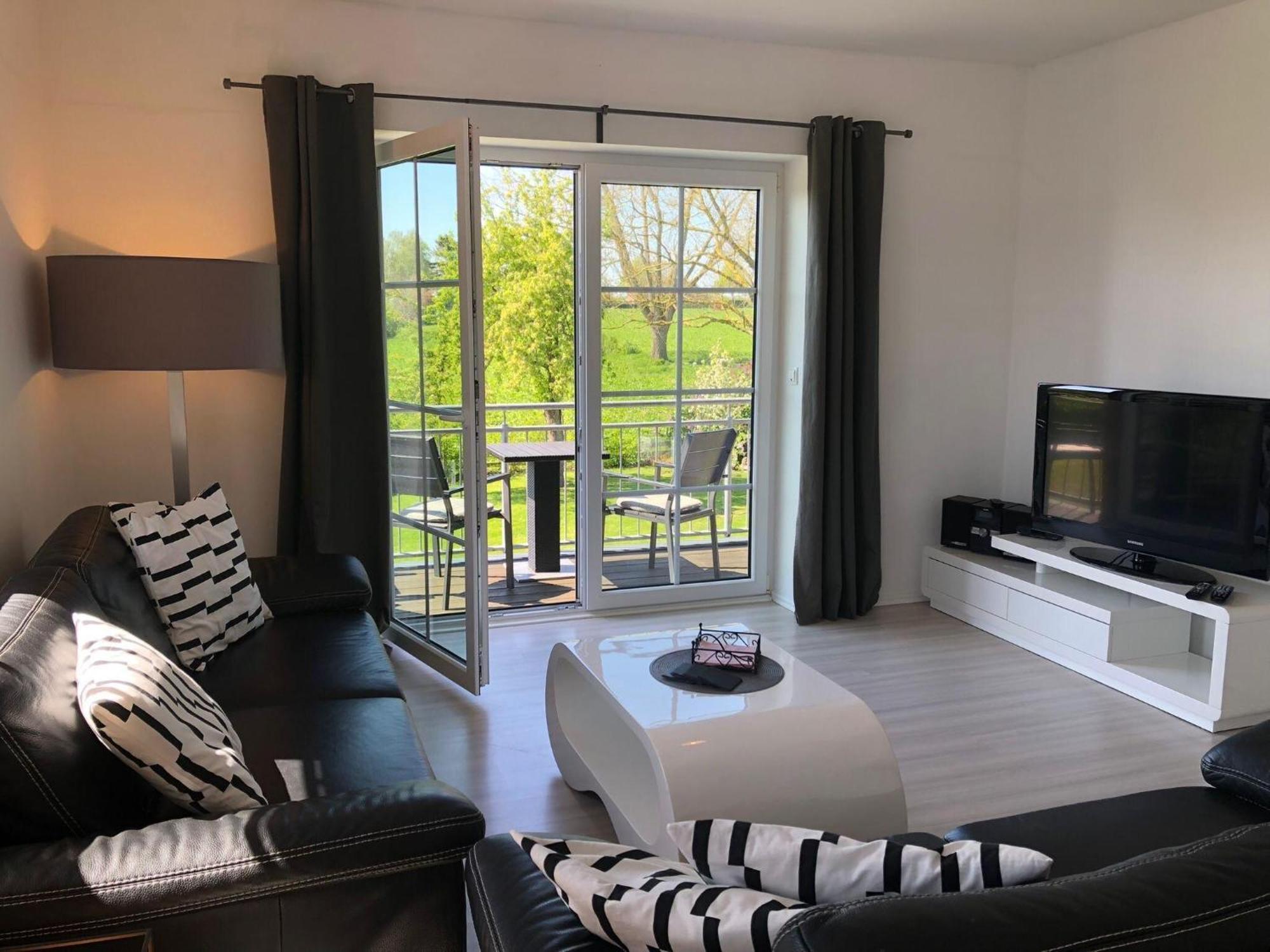 Charming Apartment In Oldenburg In Holstein With Terrace Kültér fotó